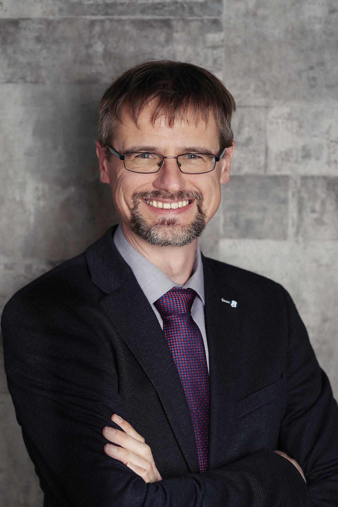 Dr. Henning Wartig